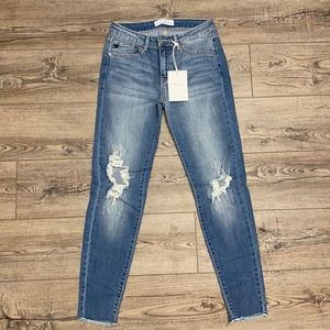 High Rise KanCan jeans. Size 5/26. NWT.